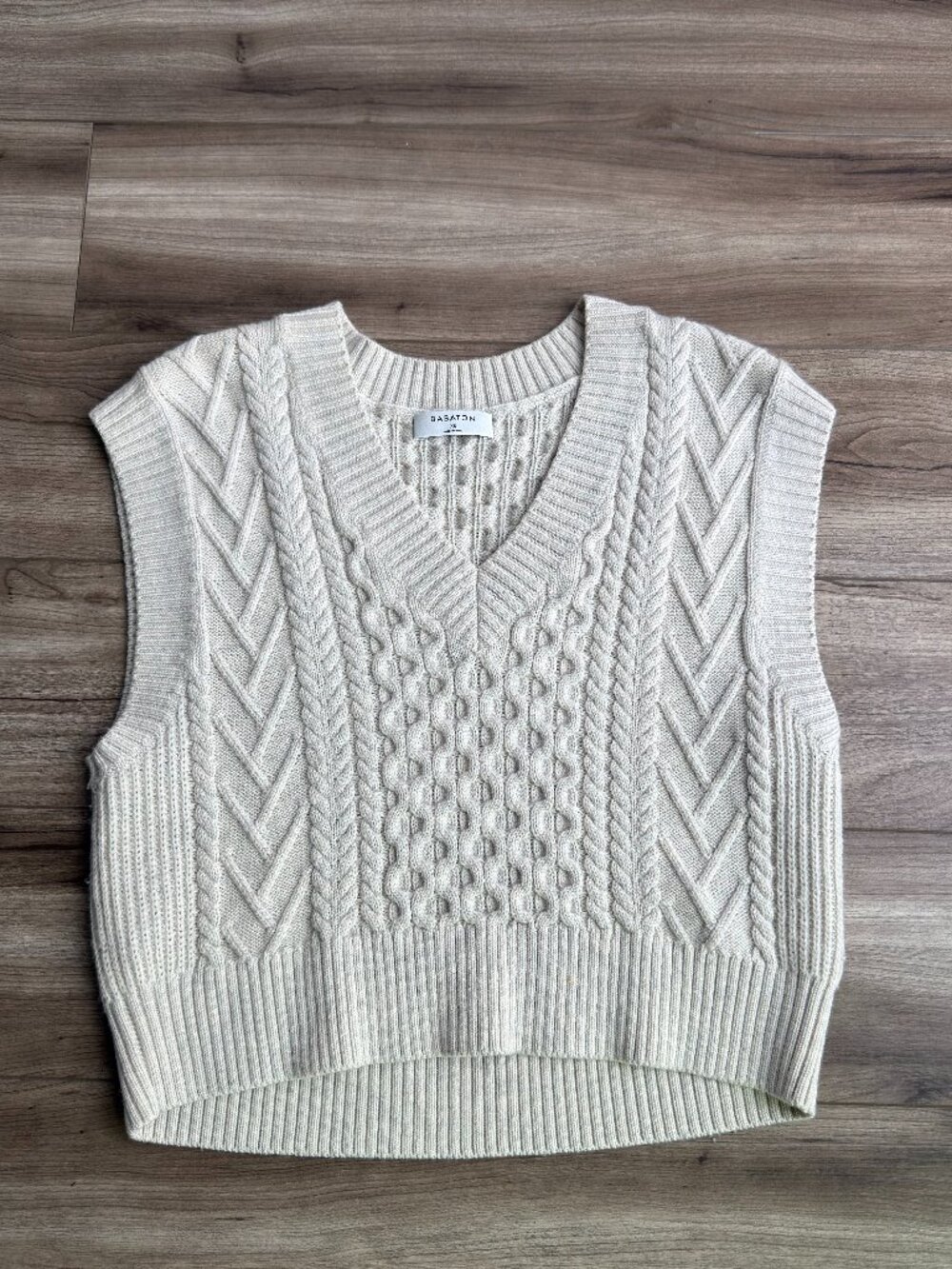 ARITZIA Babaton Cable-Knit Sweater Vest XS
